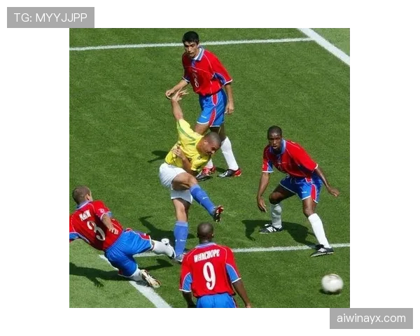 罗纳尔多再度亮相赛场，传奇巅峰回顾与未来展望引发热议