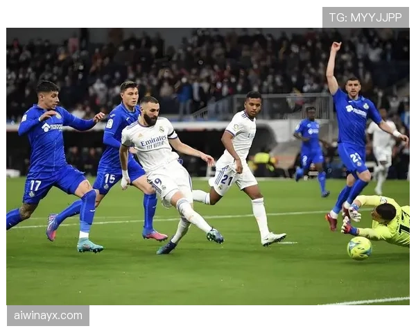 范德贝克伤缺加剧西甲球队中场危机，亟需加速补强提升竞争力